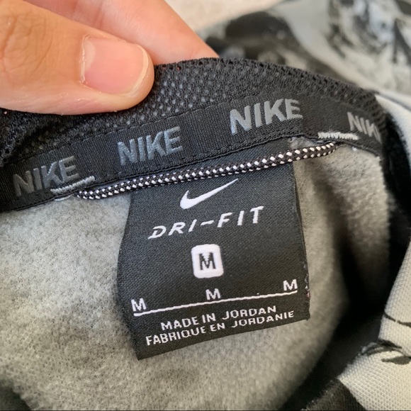 Nike hoodie - Picture 3 of 3